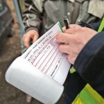 szyba O co chodzi w mandacie za brudną szybę? Czy on naprawdę istnieje?