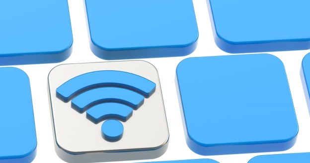 O czym należy pamiętaj korzystają z publicznej sieci Wi-Fi? /123RF/PICSEL