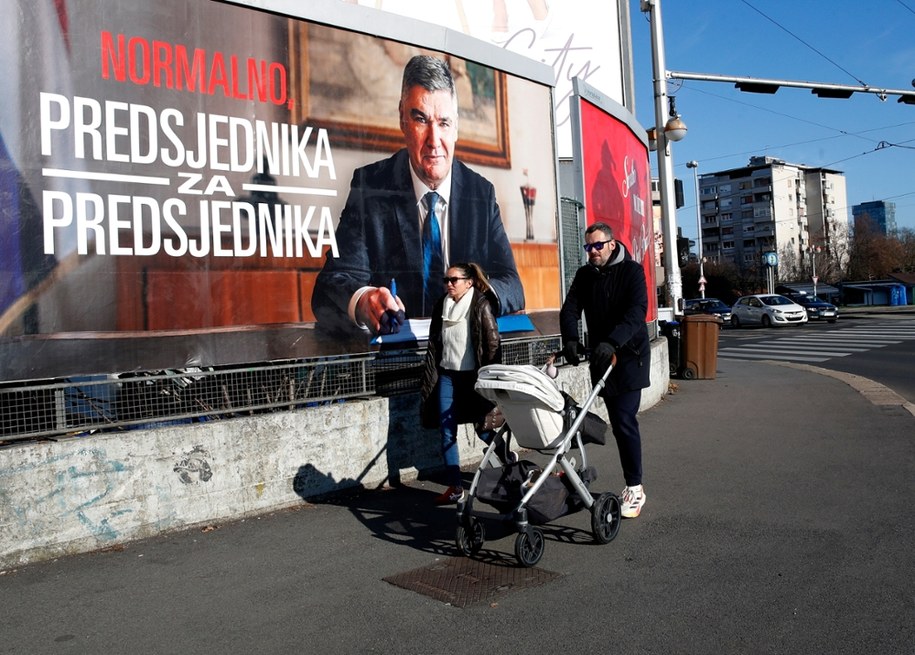 O głosy walczy ośmioro kandydatów, w tym ubiegający się o reelekcję prezydent Zoran Milanović /ANTONIO BAT /PAP/EPA