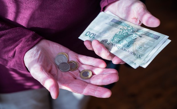 O ile spadła przeciętna polska pensja? Nowy tydzień w gospodarce