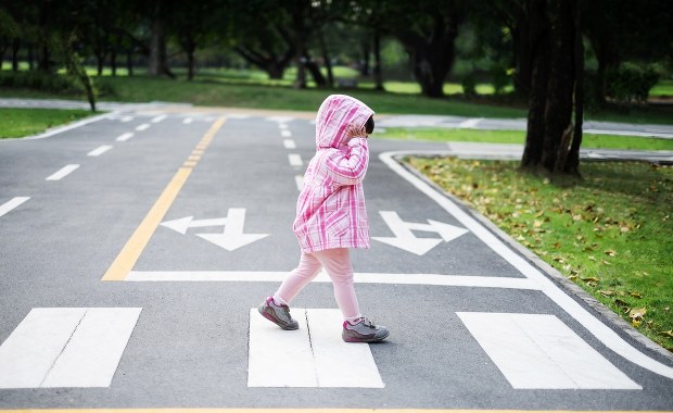 O krok od tragedii. Matka 3-latki "niekontaktowa" i "bełkotliwa"