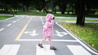 O krok od tragedii. Matka 3-latki "niekontaktowa" i "bełkotliwa"