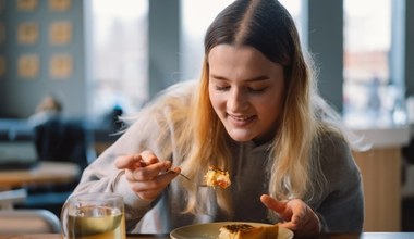 O której jeść kolację? Lekarz zdradza najlepszą godzinę na ostatni posiłek dnia 