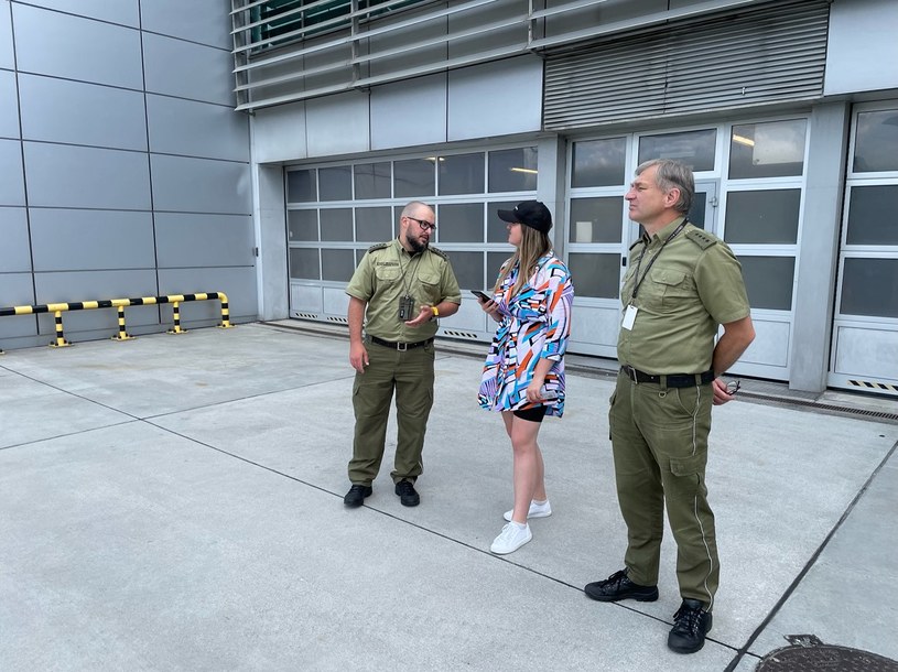 O kulisach pracy na krakowskim lotnisku rozmawialiśmy z funkcjonariuszami straży granicznej /Estera Oramus/Interia.pl /INTERIA