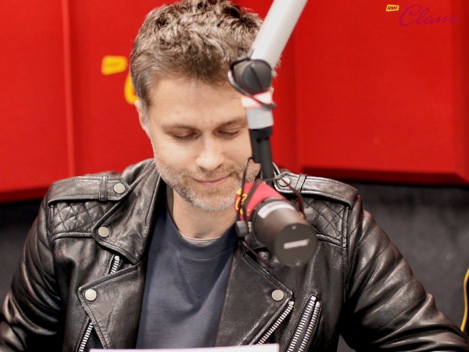O męskiej przyjaźni zaśpiewał aktor Maciej Zakościelny /RMF FM /