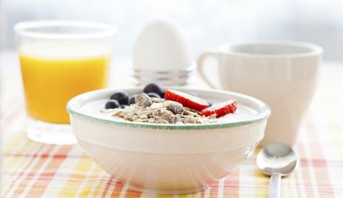 O niebo zdrowsza od owsianki. Seniorzy powinny jeść regularnie 