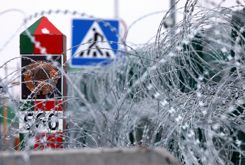 O pomoc prosi kilkanaście osób dziennie. Jak wygląda sytuacja na granicy polsko-białoruskiej? /Jakub Kaminski/East News /East News