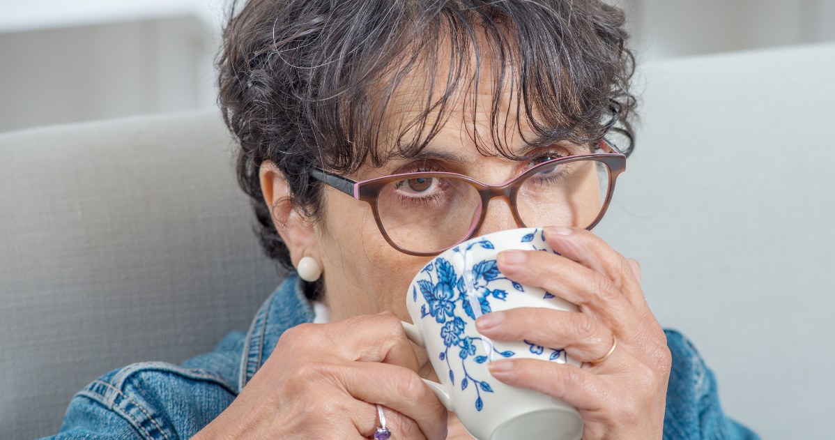 O regularnym spożywaniu zielonej herbaty warto pamiętać również w okresie świątecznym /123RF/PICSEL