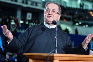 ​O. Tadeusz Rydzyk powołał się na tajemnicze dane. Na ich podstawie "ostrzegł" Polaków przed uchodźcami