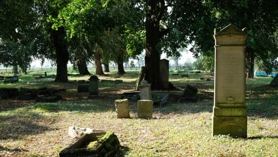 O takich nagrobkach mogliście nie słyszeć. Pielęgnują je pasjonaci