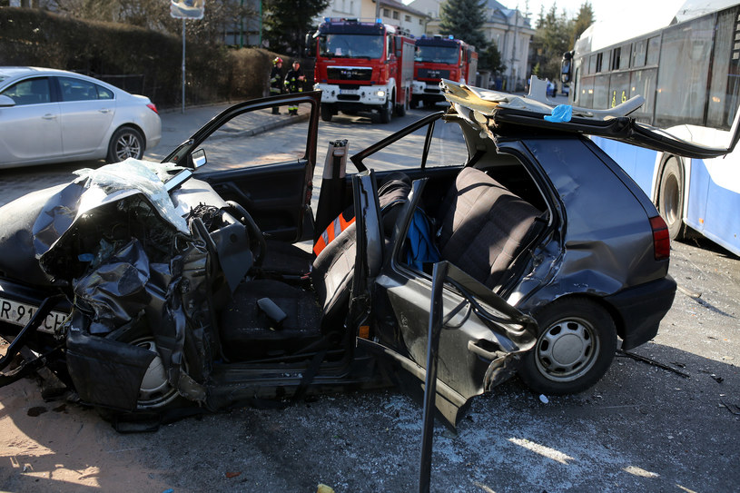 O tym się nie mówi, ale na dużą liczbę ofiar wypadków w Polsce wpływ ma stan i wiek samochodów /ANDRZEJ BANAS / POLSKA PRESS /East News
