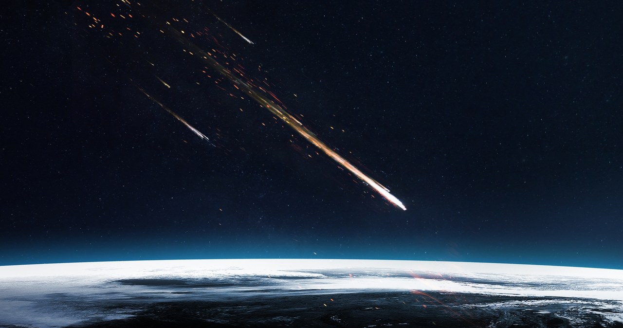 O tym, że to meteoryty przyniosły życie na Ziemię spekuluje się od dawna /123RF/PICSEL