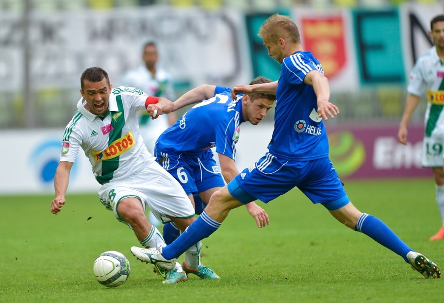 O tytuł mistrza Ekstraklasy walczą Legia i Lech /Adam Warżawa /PAP