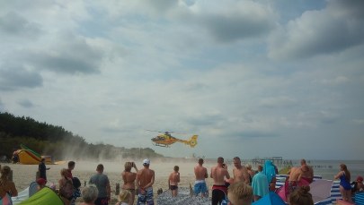 O włos od tragedii nad Bałtykiem. Nastolatek skoczył "na główkę" z falochronu