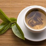O związkach zielonej herbaty z medycyną