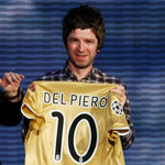 Oasis dostali koszulkę od Del Piero