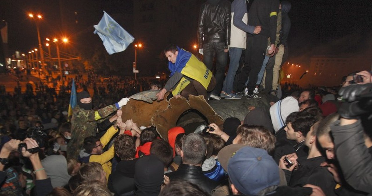 Obalili pomnik Lenina. "Prawdziwe święto"