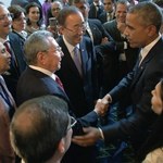 Obama i Castro uścisnęli sobie dłonie