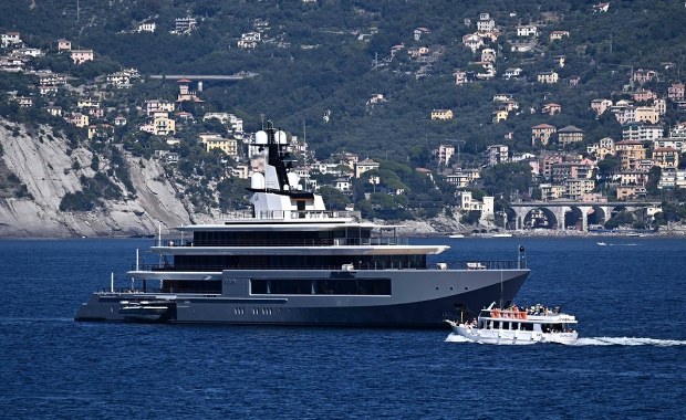 Obamowie na luksusowym jachcie Spielberga. Tak odpoczywają od polityki