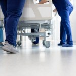 "Obawiamy się, że premier nie jest informowany...". Szpitale odsyłają pacjentów onkologicznych?