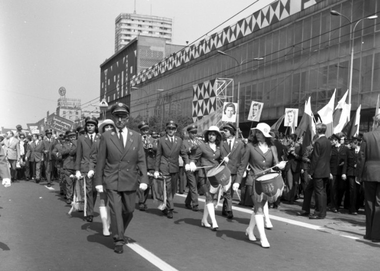 Obchody 1 Maja w Warszawie w 1974 roku /Z archiwum Narodowego Archiwum Cyfrowego