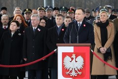 Obchody Święta Niepodległości przed Grobem Nieznanego Żołnierza w Warszawie