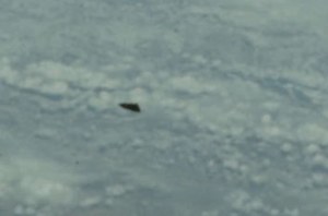 "Obcy" śledzili misje NASA od samego początku! Trójkątne UFO na zdjęciu misji kosmicznej z lat 60-tych