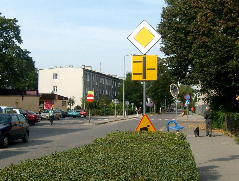Obecne oznakowanie na ulicy Armii Krajowej jednoznacznie informuje o zakazie parkowania /Informacja prasowa