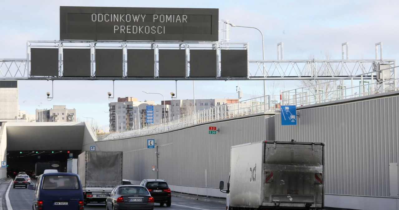 Obecnie najdłuższy tunel w Polsce mierzy 2355 m długości. Mowa o tunelu na terenie Ursynowa. /Jakub Kaminski/East News /East News