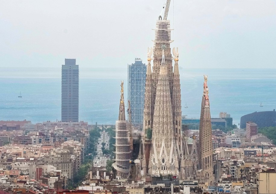 Obecnie Sagrada Família może pochwalić się wysokością 162,91 metra /ENRIC FONTCUBERTA /PAP/EPA