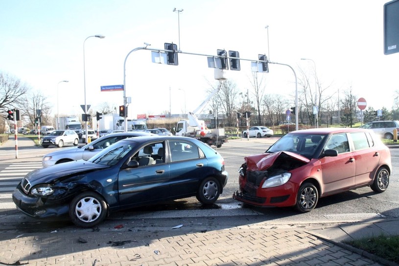 Obecnie stłuczka powoduje zwyżkę na każdym aucie kierowcy /Jarosław Jakubczak / Polska Press /East News