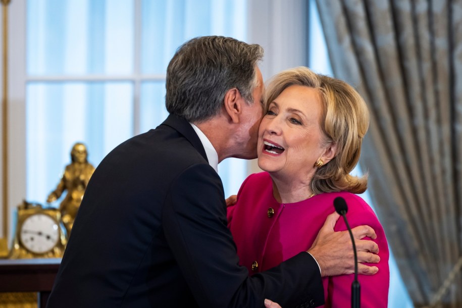 Obecny i była sekretarz stanu - Antony Blinken i Hillary Clinton /JIM LO SCALZO /PAP/EPA