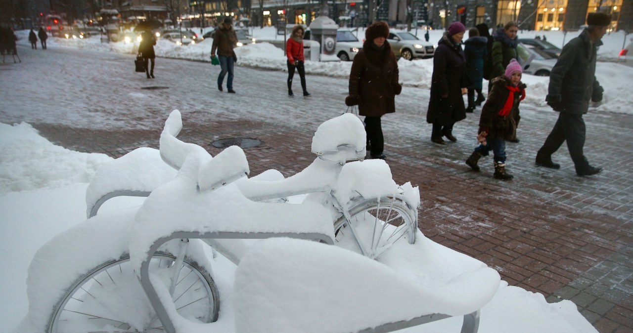 Obfite opady śniegu na Ukrainie 
