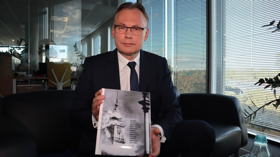 Obie te ścieżki kariery stoją dziś otworem przed ambitnym prawnikiem z Nowego Sącza i w obu wchodzących w grę rolach Arkadiusz Mularczyk spełniałby pewnie stawiane przed nim przez władze PiS oczekiwania /Piotr Szydłowski /RMF FM