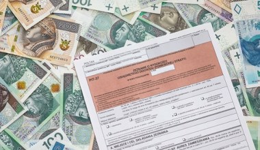 Obiecują szybkie zwroty podatku PIT, a Ty tracisz pieniądze. Nie daj się oszukać