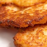 Obieram ziemniaki i cukinię, wyrabiam masę. Domownicy piszczą z zachwytu