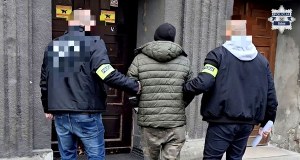 Oblał ją nieznaną substancją i postrzelił w głowę. Brutalny atak w Bytomiu 