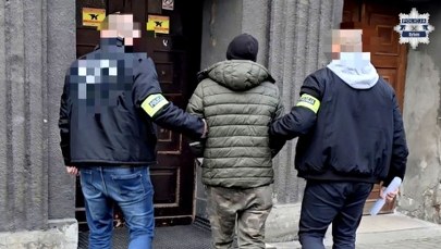 Oblał ją nieznaną substancją i postrzelił w głowę. Brutalny atak w Bytomiu 