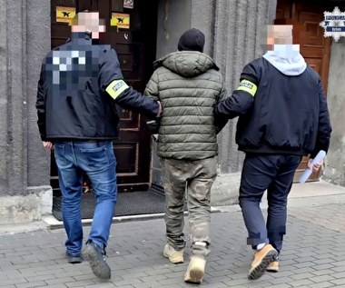 Oblał ją nieznaną substancją i postrzelił w głowę. Brutalny atak w Bytomiu 