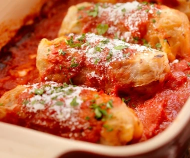 Obłędne gołąbki w wersji zapiekanej. Pomysł na rodzinny obiad