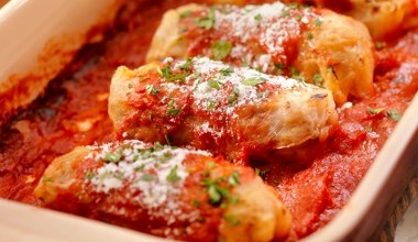 Obłędne gołąbki w wersji zapiekanej. Pomysł na rodzinny obiad