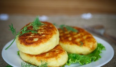 Obłędne placki z gotowanych ziemniaków. Sekretem jest ciągnący się ser