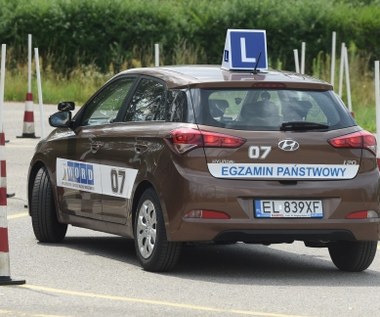 Oblejesz egzamin na prawo jazdy, zapłacą ci za kolejny