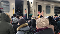 Oblężony dworzec w Kijowie. Ukraińcy uciekają przed wojną