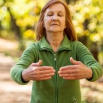 Obniża ciśnienie krwi, redukuje stres. Starożytna praktyka działa jak niektóre leki