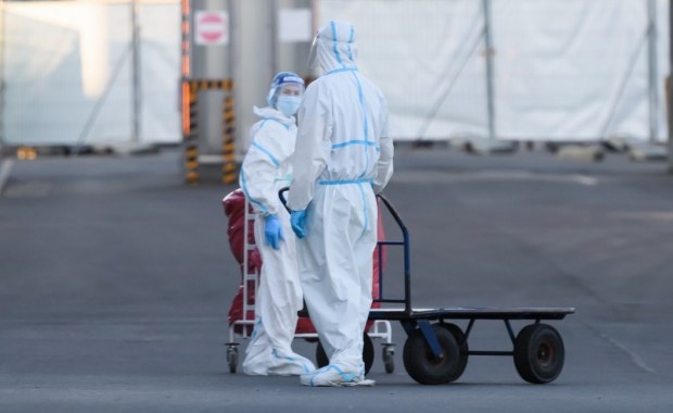 Obostrzenia covidowe. Rząd nie planuje nowych restrykcji przed świętami