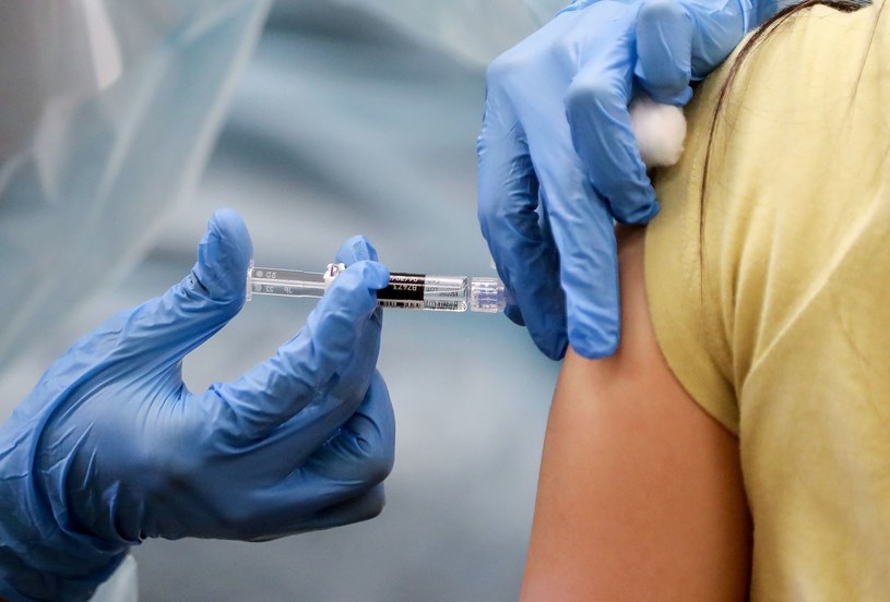 Obowiązkowe szczepienia dla dzieci? /AFP