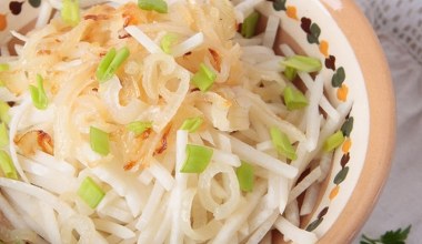 Obowiązkowe warzywo w diecie osób po 60. Gasi stany zapalne, wspiera serce i pomaga schudnąć 