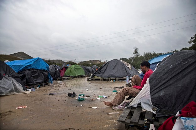 Obóz imigrantów z Erytrei w Calais /ETIENNE LAURENT /PAP/EPA