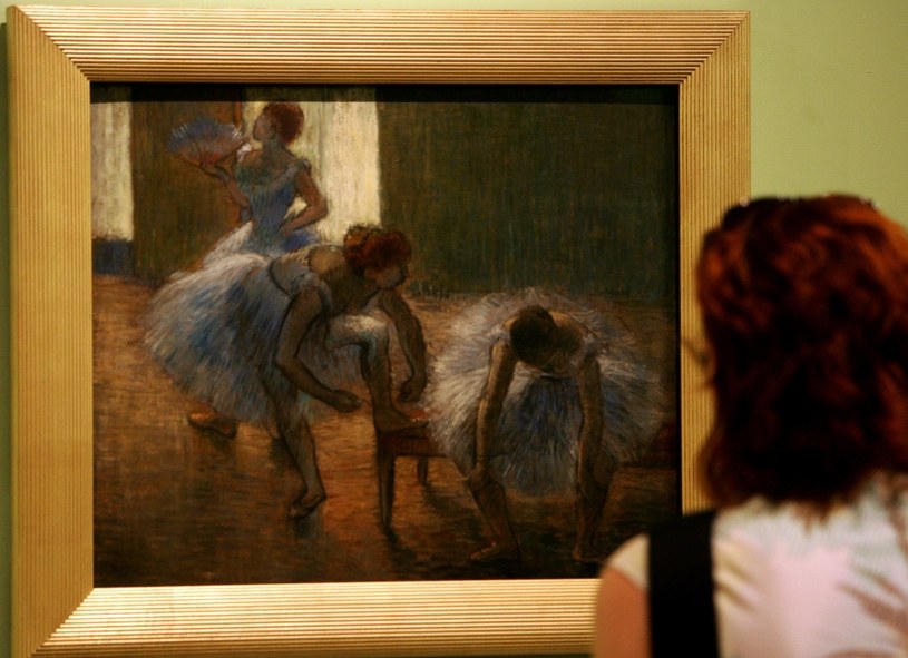Obraz Edgara Degasa "Tancerki" na wystawie w rzymskim muzeum Vittoriano (2005 r.) /AFP